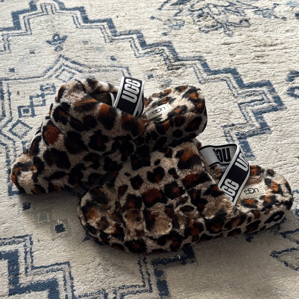 UGG Kids Leopard Print Fuzzy Slippers